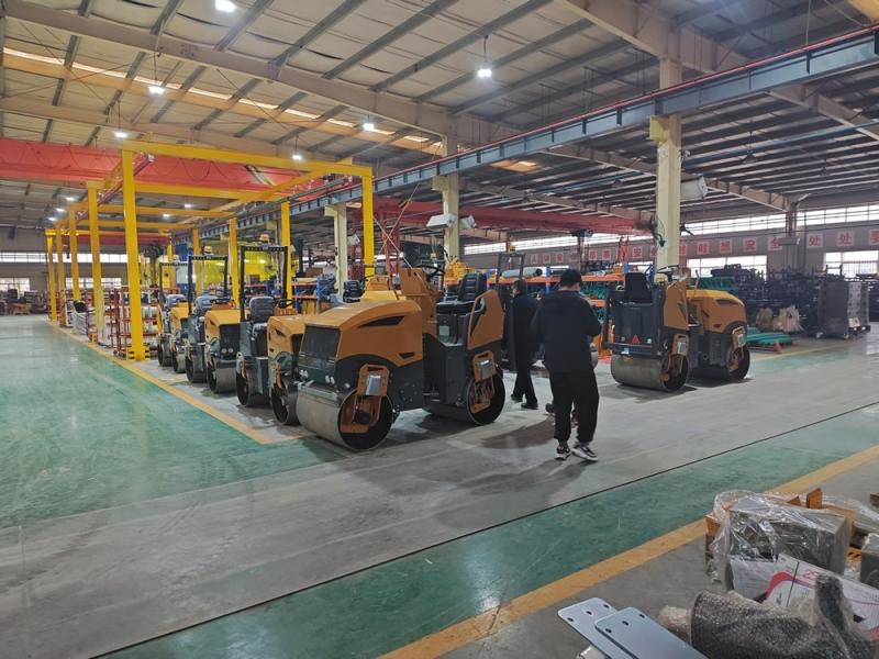 小型壓路機(jī)價(jià)格不能盲從，先把知識(shí)來(lái)學(xué)起！